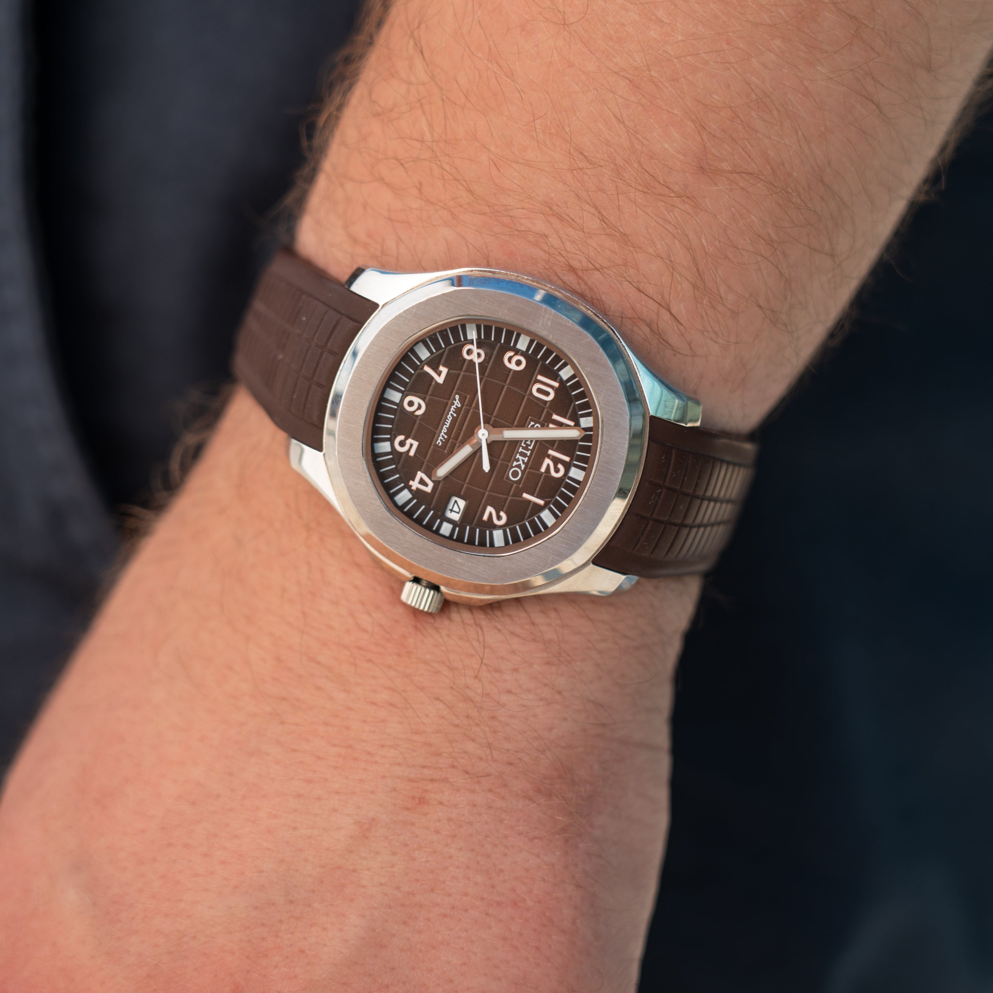 Seikonaut Brown