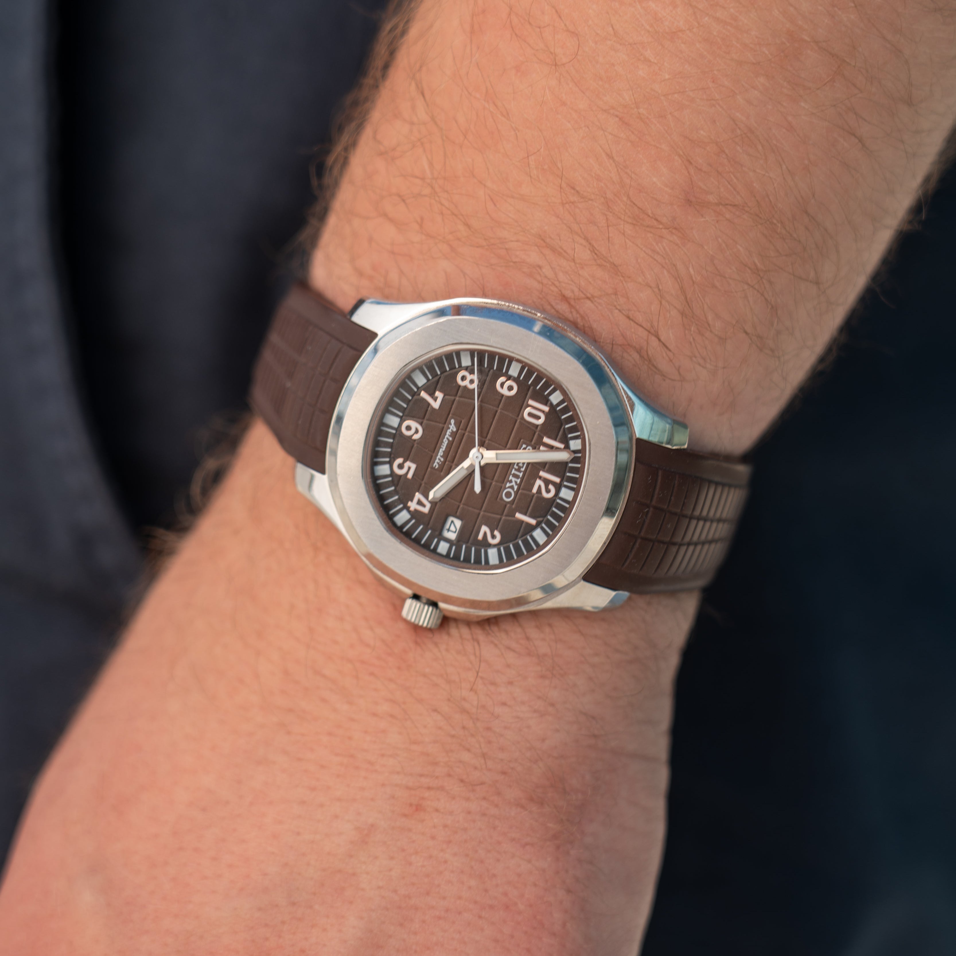 Seikonaut Brown